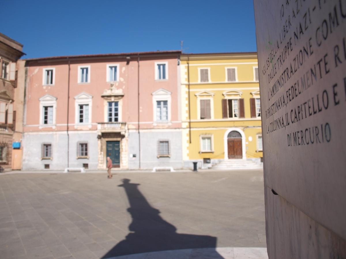 Ostello Palazzo Nizza Massa  Exterior photo