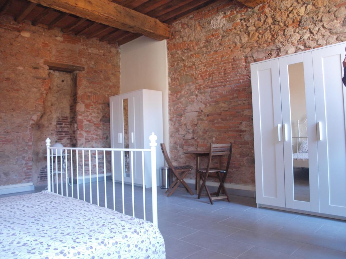 Ostello Palazzo Nizza Massa  Exterior photo
