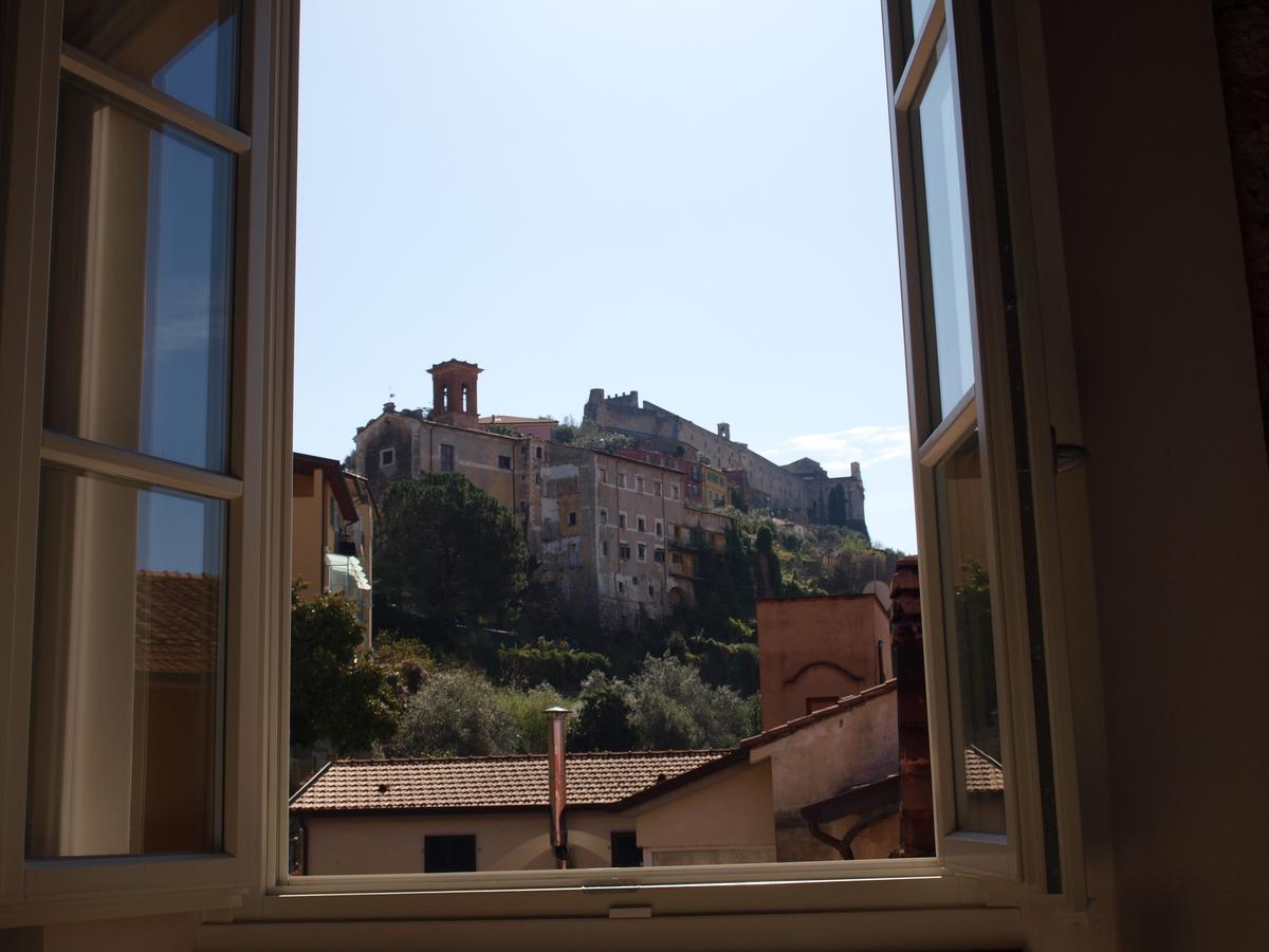 Ostello Palazzo Nizza Massa  Exterior photo