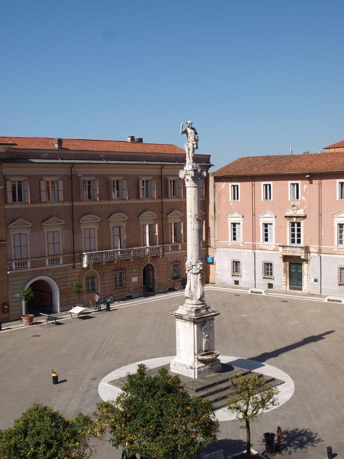 Ostello Palazzo Nizza Massa  Exterior photo