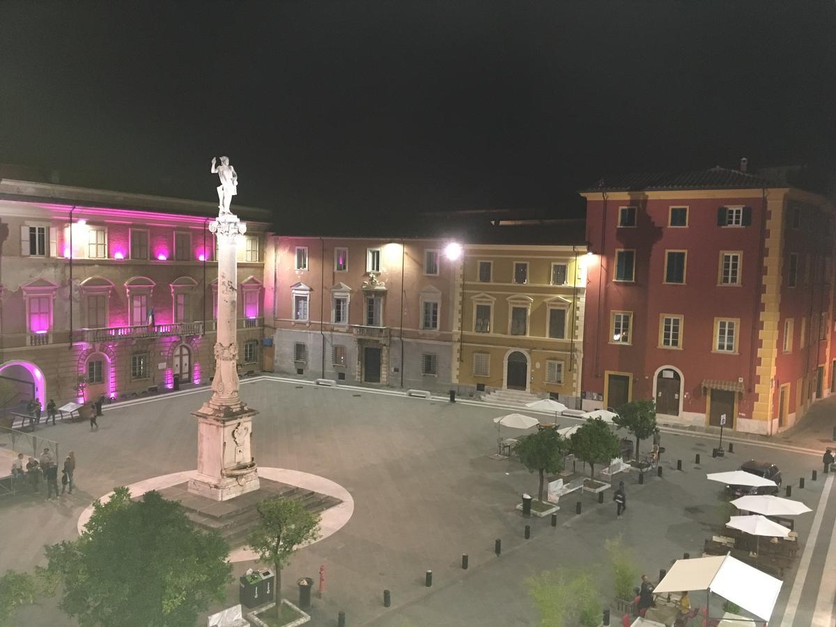 Ostello Palazzo Nizza Massa  Exterior photo